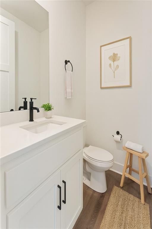 Halls Creek Drive. Raymore, MO 64083