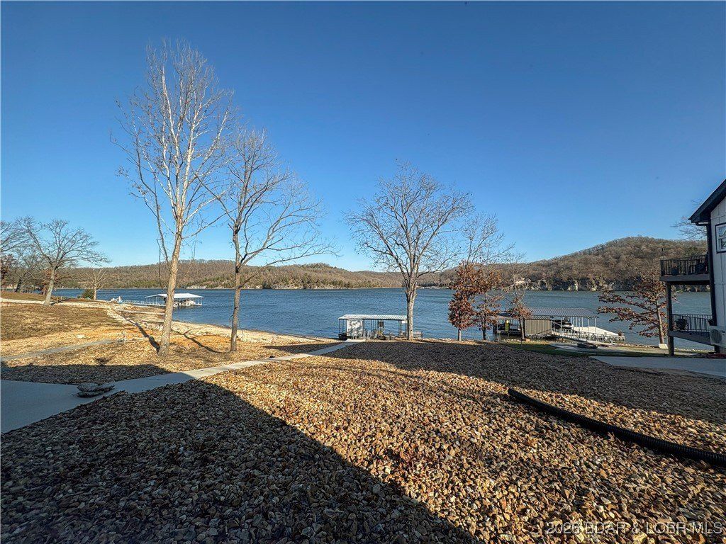 154 Lakeway Lane. Climax Springs, MO 65324