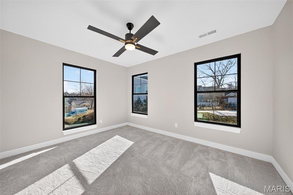 810 Nirk Avenue. Saint Louis, MO 63122