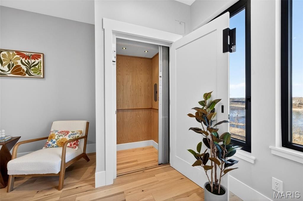 1019 River Bluff Drive. Washington, MO 63090