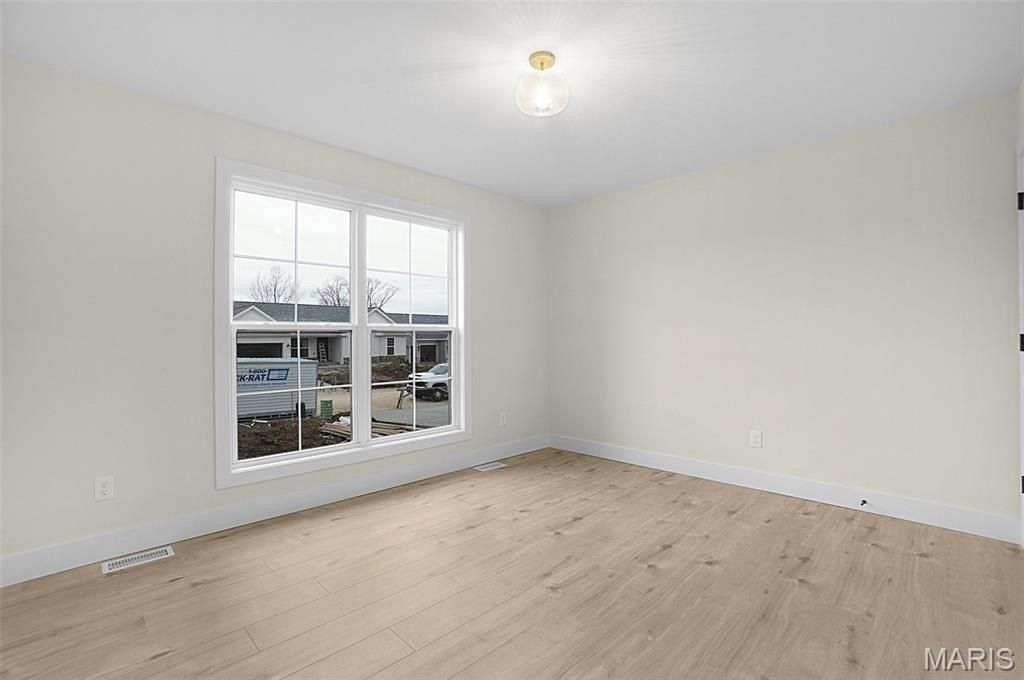 18R Cobblestone Creek. Washington, MO 63090