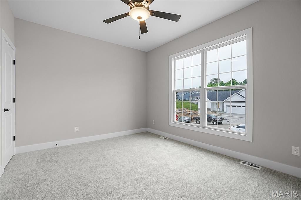 18R Cobblestone Creek. Washington, MO 63090