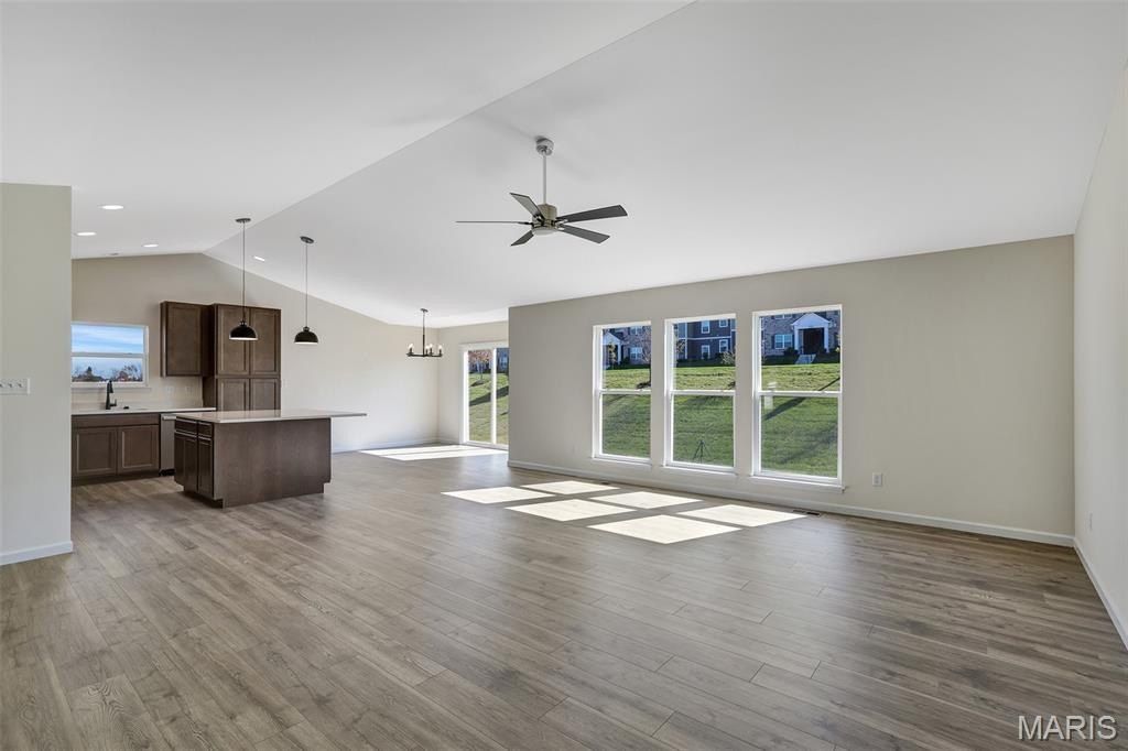 211 Windmill View Drive. Wentzville, MO 63385