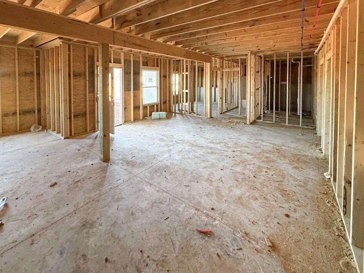 1327 N Maxine Avenue. Nixa, MO 65714