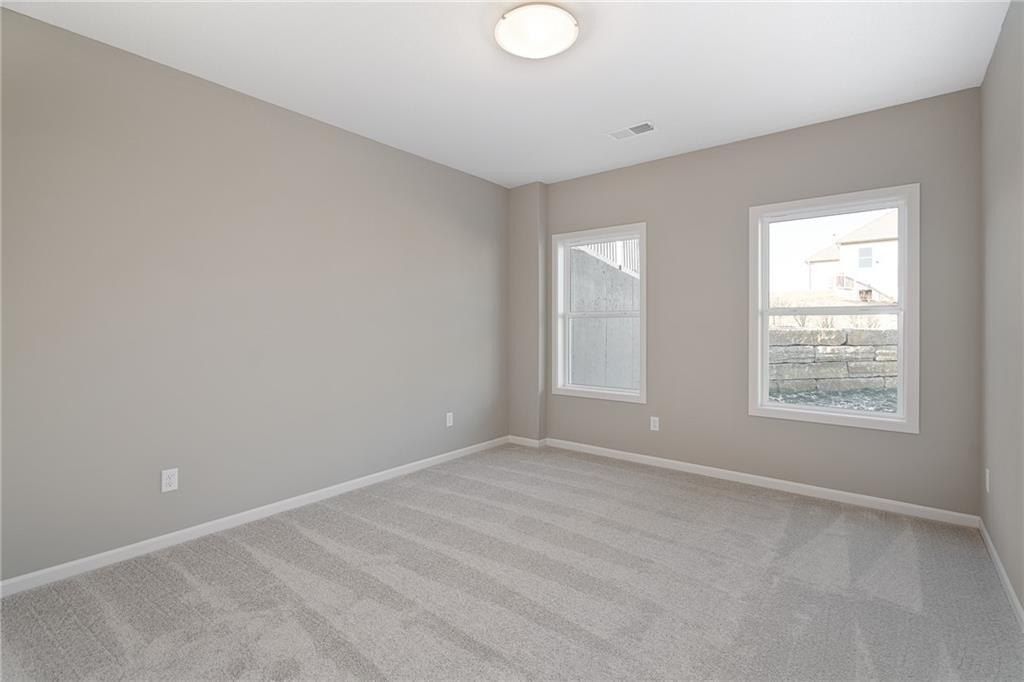 7000 Ne 102Nd Court. Kansas City, MO 64156