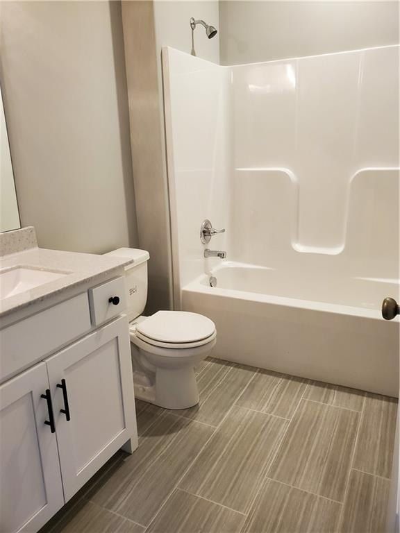 1202 Nw 4Th Street. Oak Grove, MO 64075