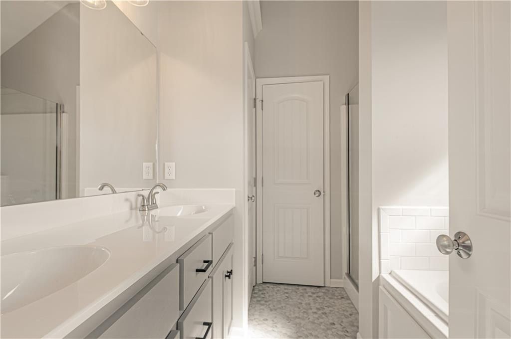 6110 Ne 118Th Street. Kansas City, MO 64156