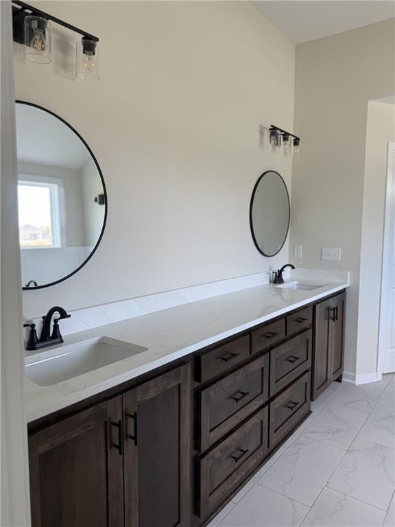 5214 Ne 90 Terrace. Kansas City, MO 64156