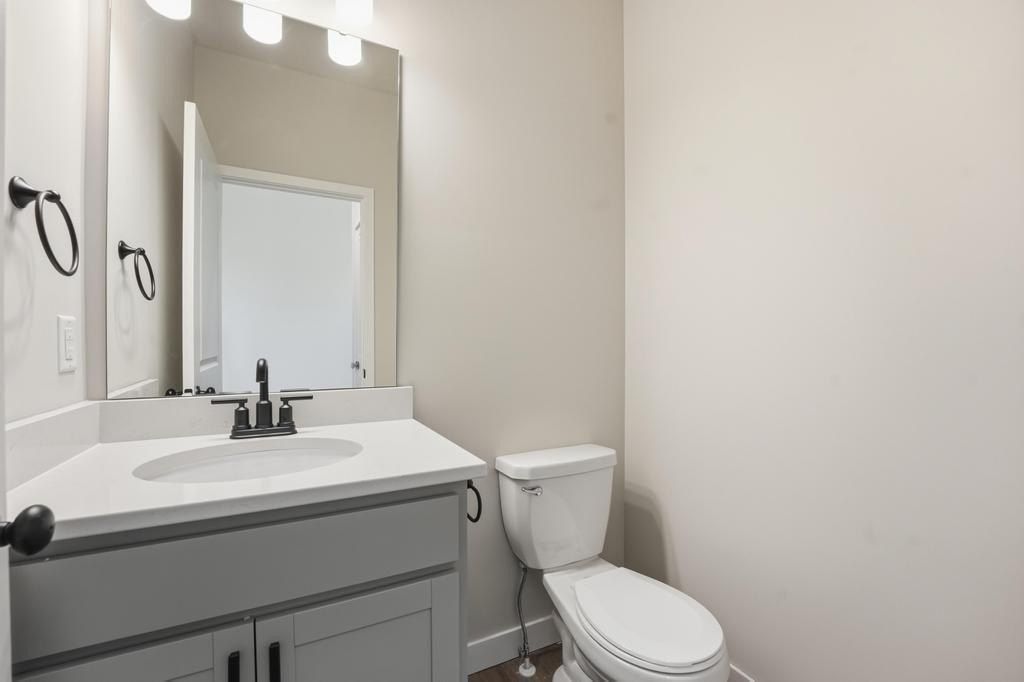 27118 E Oak View Drive. Lees Summit, MO 64086