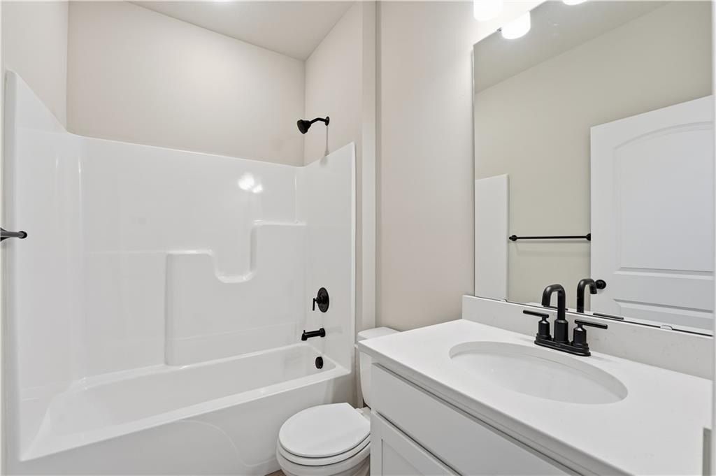 9637 N Colrain Avenue. Kansas City, MO 64154