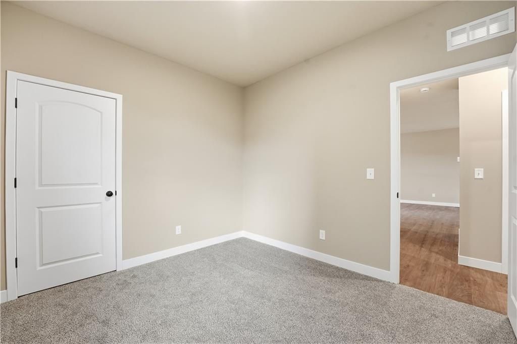 S Aspen Lane. Lees Summit, MO 64086