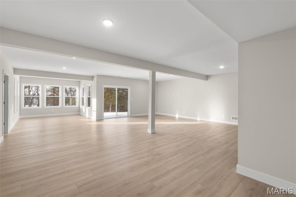 2409 Fiddlers Close Road. Washington, MO 63090