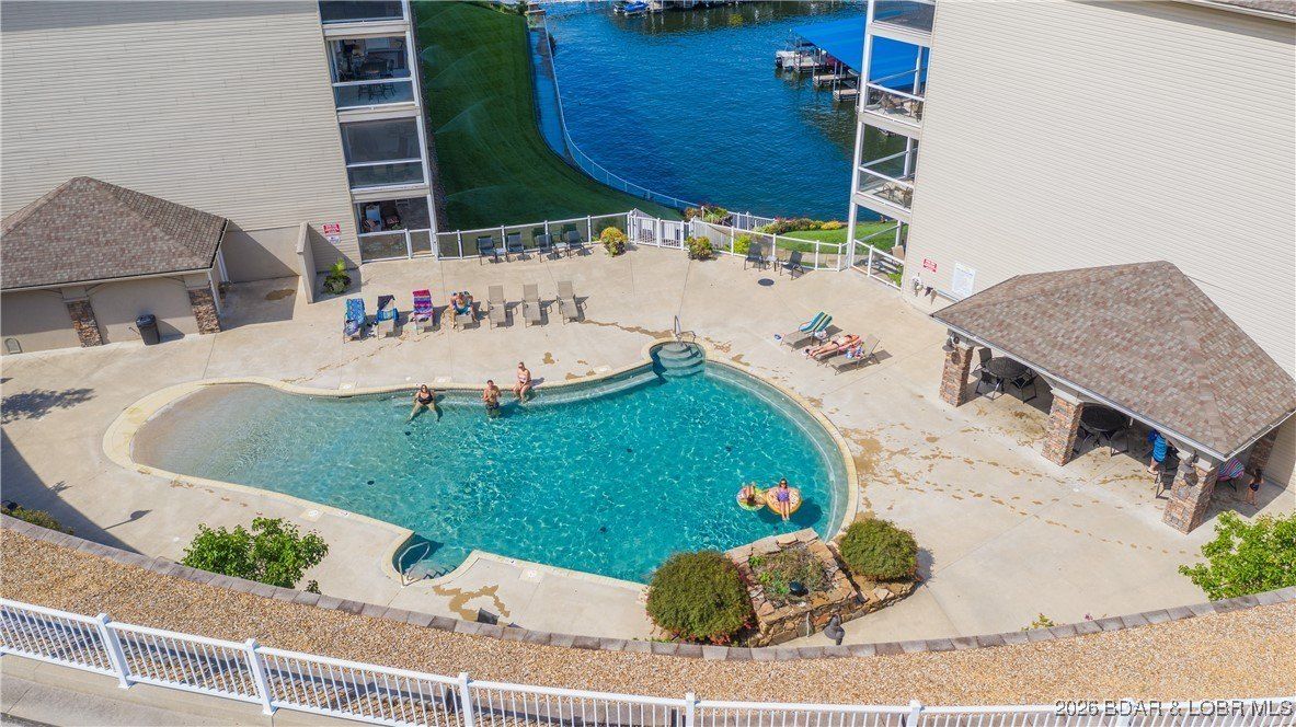 1215 Lands End Pkwy Unit 655. Osage Beach, MO 65065