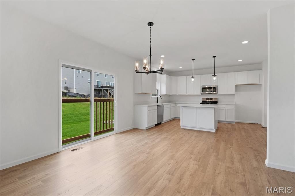 1045 Bloomfield Drive. Eureka, MO 63025