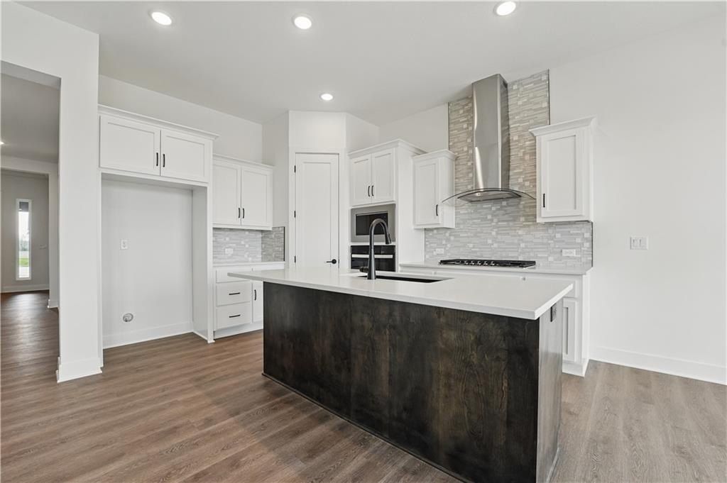 1612 Nw 105Th Street. Kansas City, MO 64155