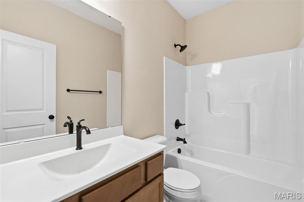 411 Daniel Court. New Haven, MO 63068