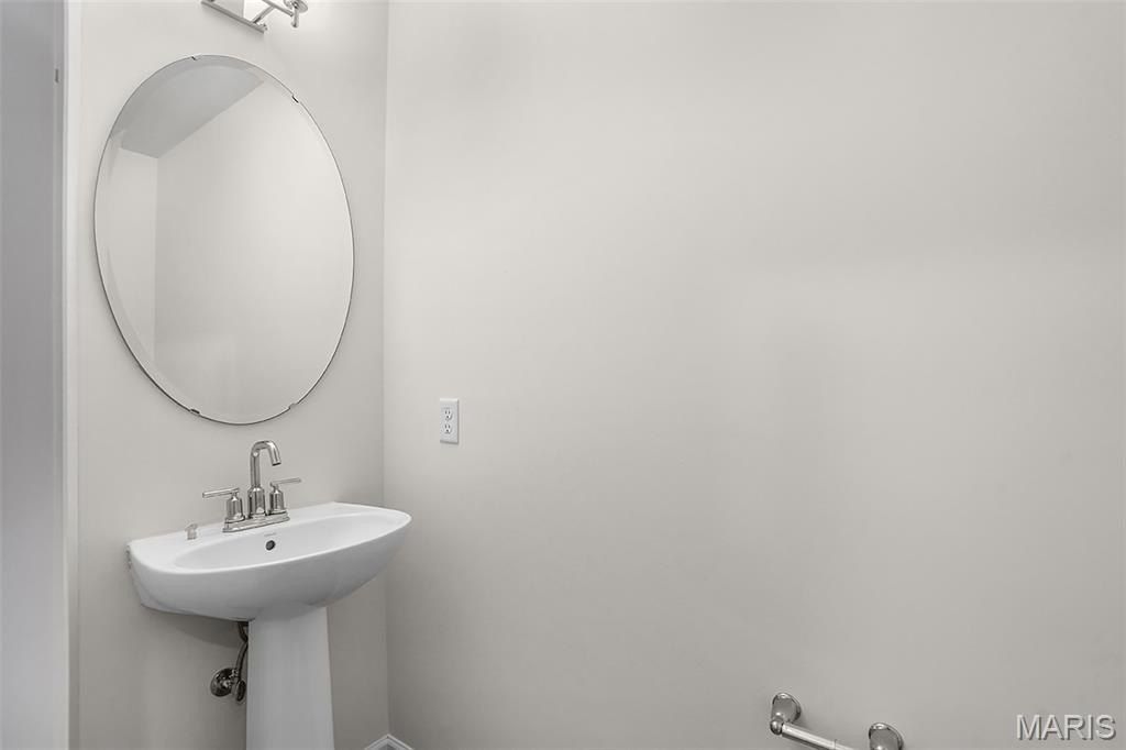 35 Fairmount Grove Drive. St Peters, MO 63376