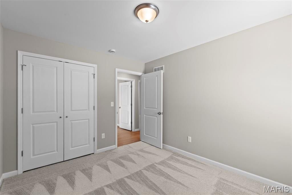 309 E Arlee Avenue. Saint Louis, MO 63125