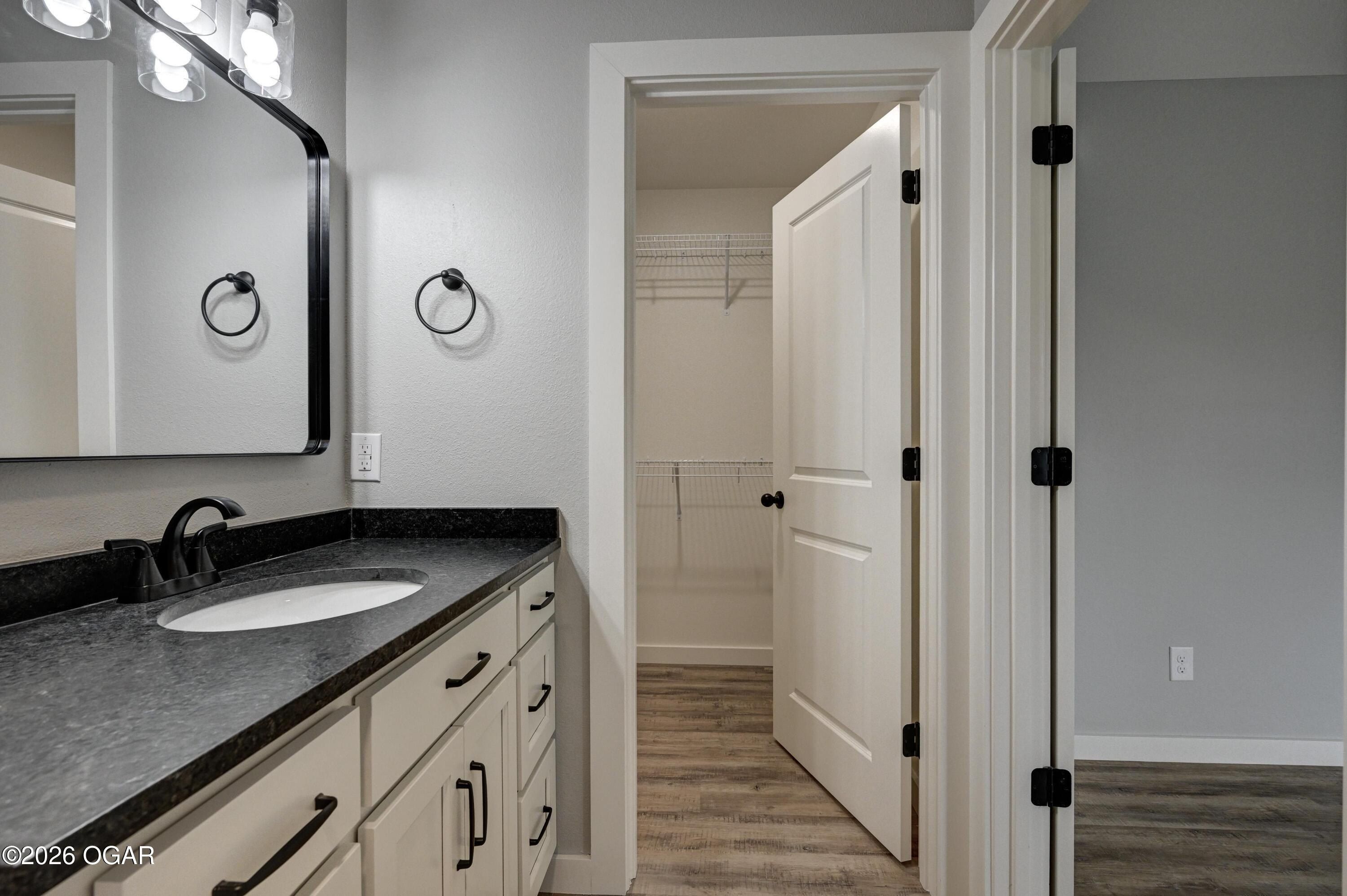 1746 Robertson Avenue. Carthage, MO 64836