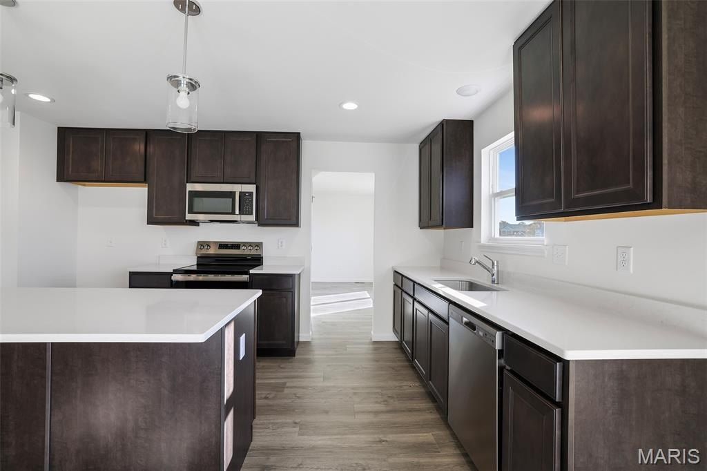 3030 Yellow Birch Court. Imperial, MO 63052