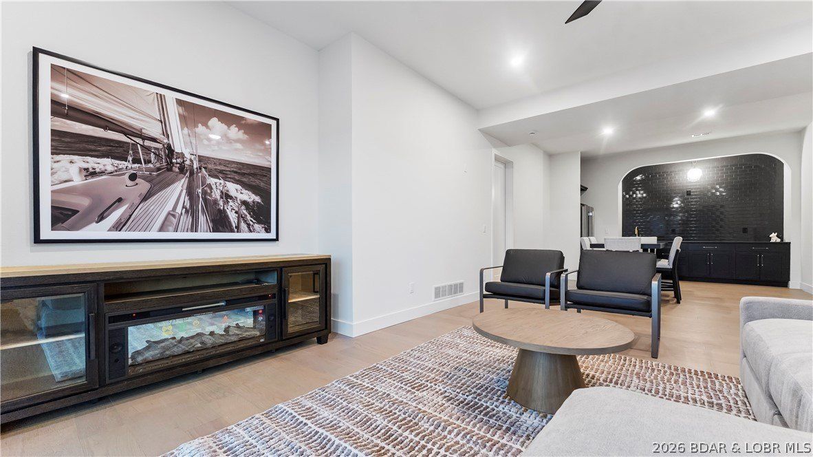 5517 Harpers Drive. Osage Beach, MO 65065