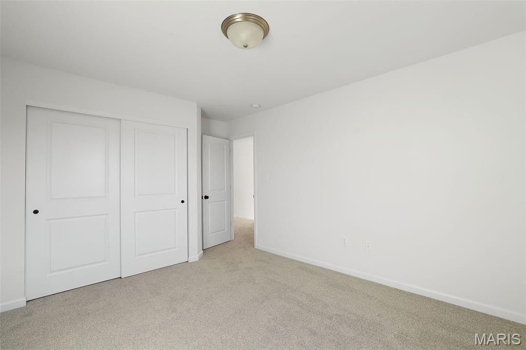 4932 Nadine Lane. Saint Louis, MO 63129