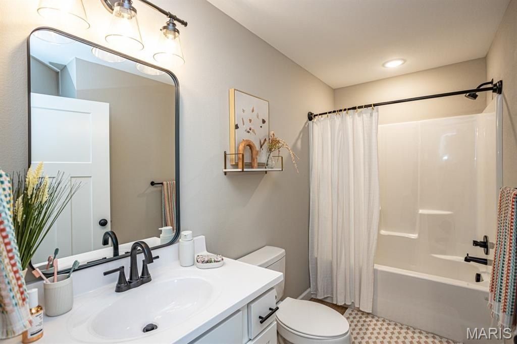 Lot 11 Russell Drive. Waynesville, MO 65583