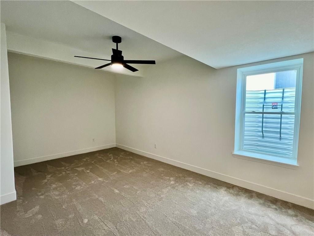 2185 Heritage Court. Liberty, MO 64068