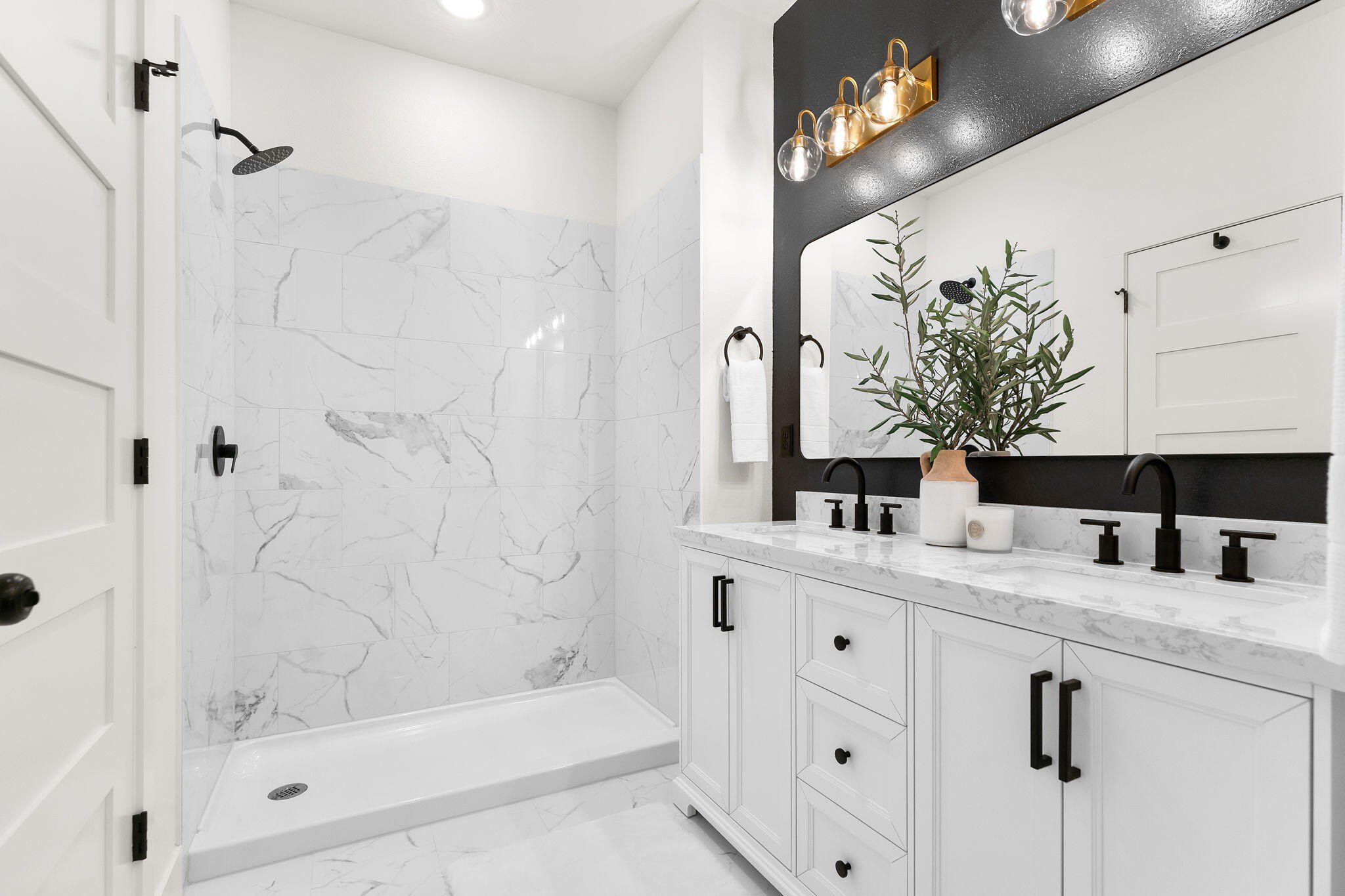 1001 W Jay Street. Ozark, MO 65721