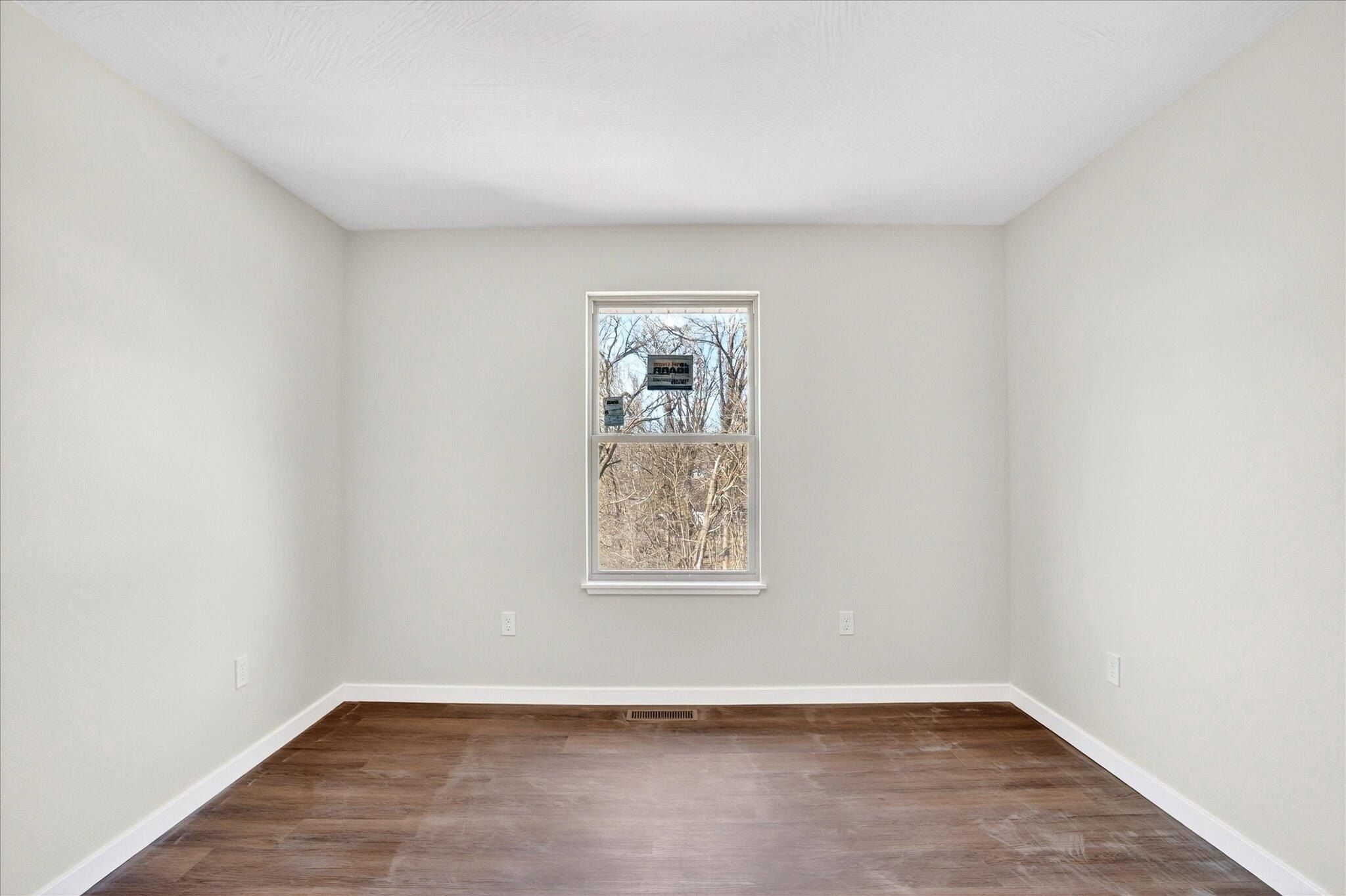 107 Northview Terrace. Ash Grove, MO 65604