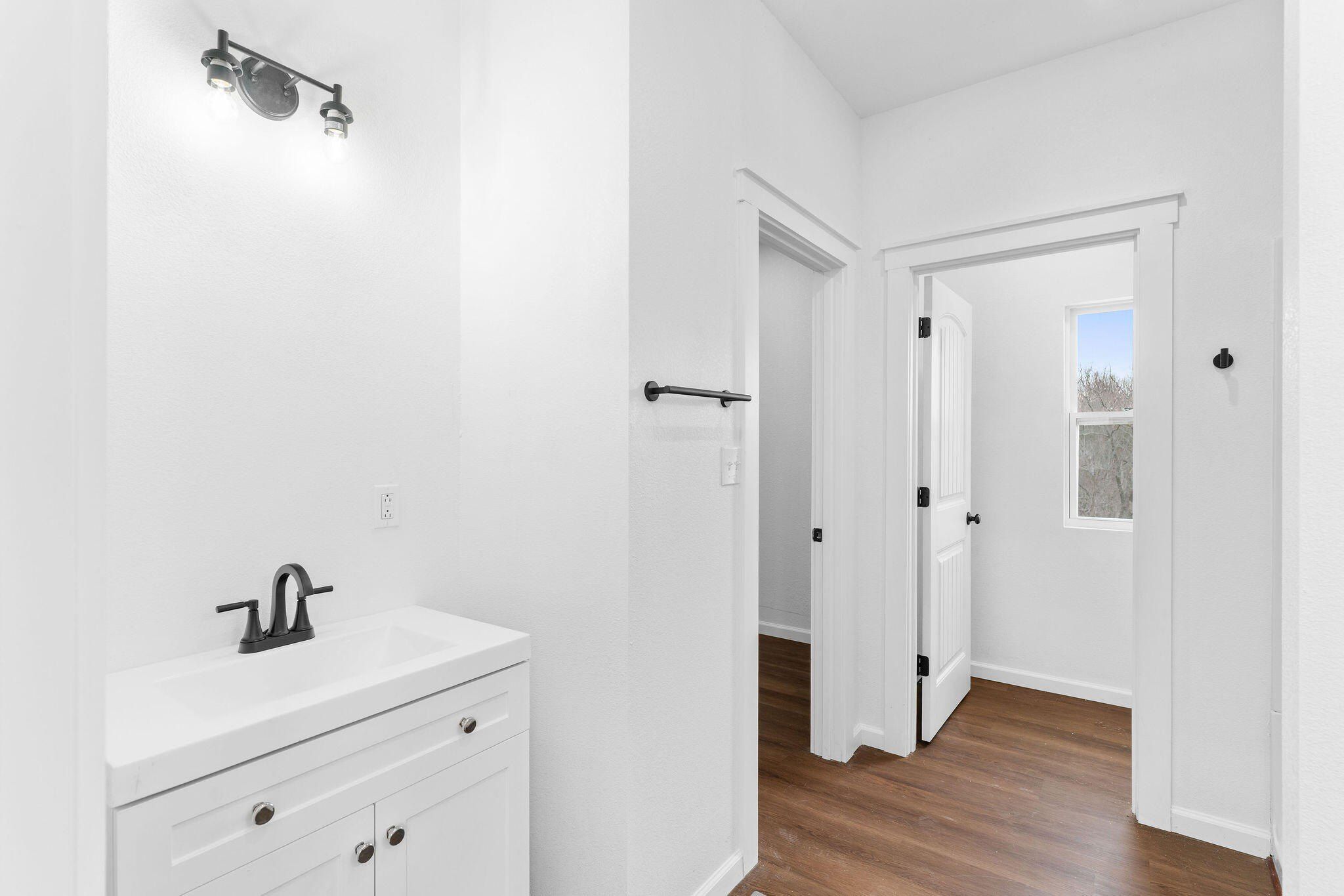 1029 Hanging Branch Ridge. Cape Fair, MO 65624