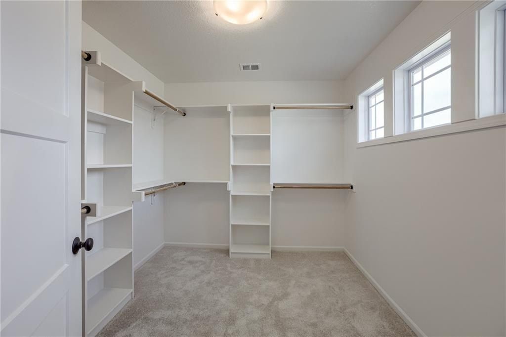 7485 N Utica Avenue. Parkville, MO 64152