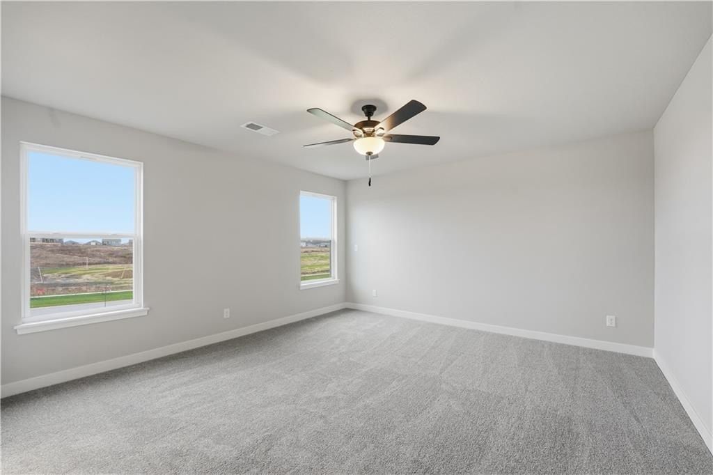 3069 Nw 96Th Terrace. Kansas City, MO 64154