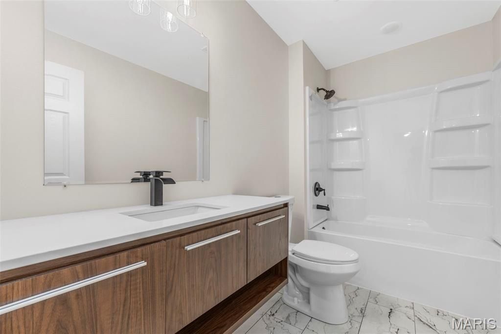 628 W Booneslick Road. Warrenton, MO 63383