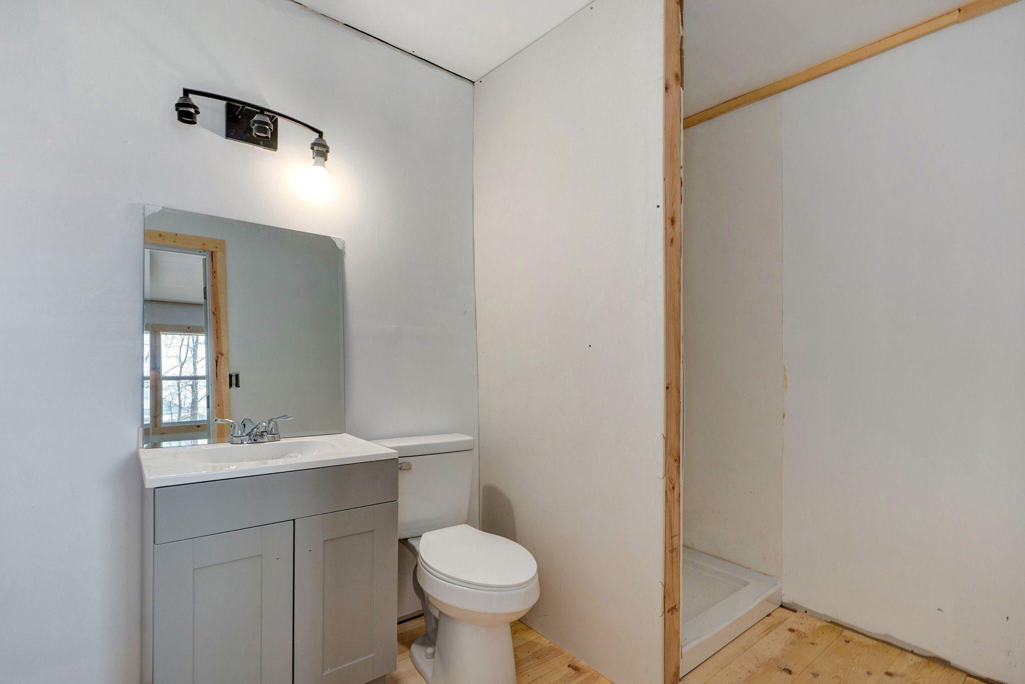 5309 Private Road 1195. Aurora, MO 65605