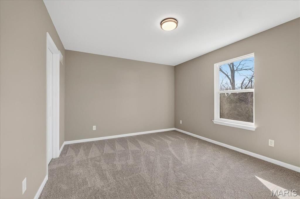 10 Wild Ridge Manor Court. Florissant, MO 63033