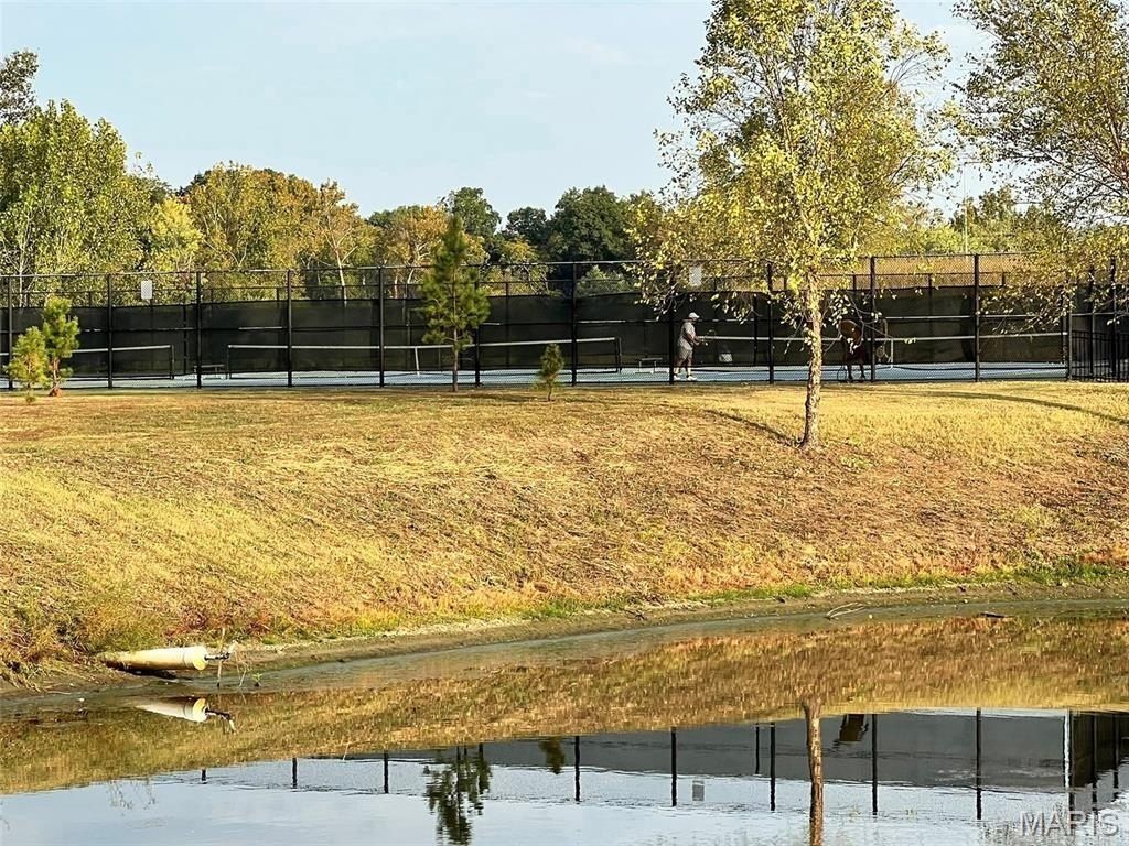 159 Pellins Court. Washington, MO 63090