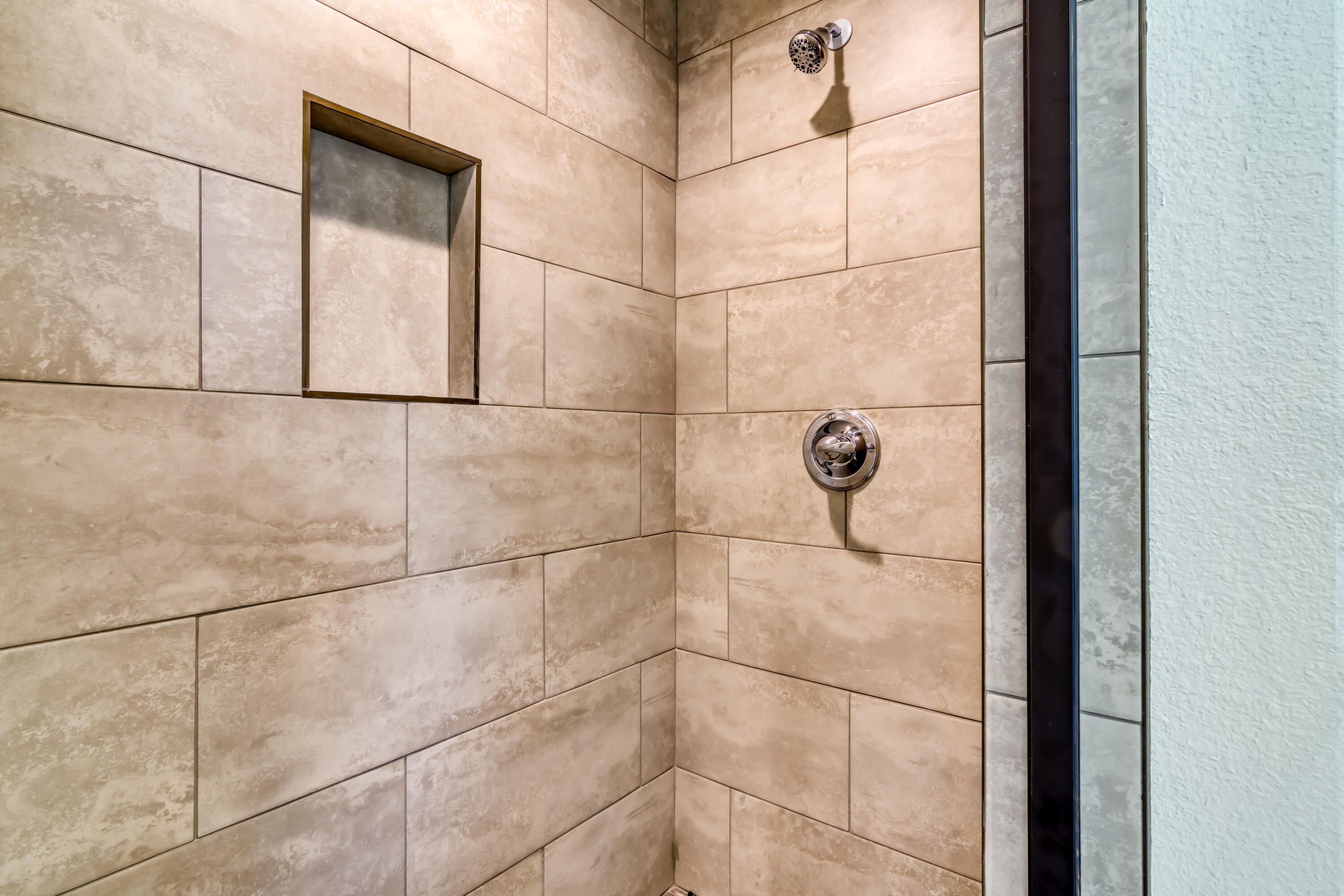 673 W Castor Loop. Nixa, MO 65714