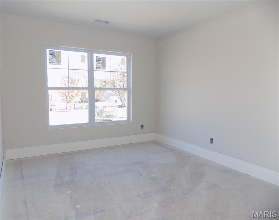 140 W Sarah Avenue. Kirkwood, MO 63122