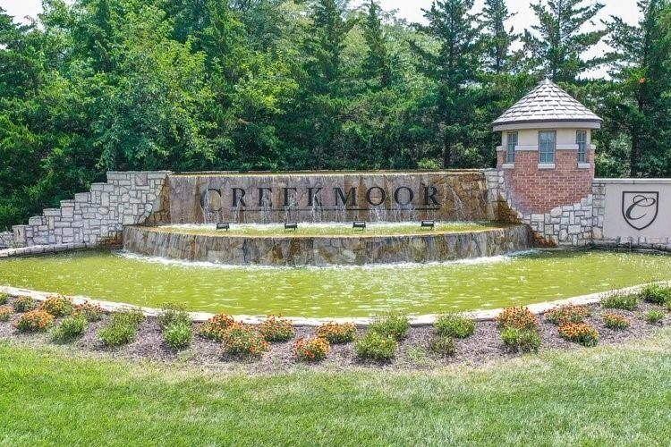 809 Glenn Circle. Raymore, MO 64083