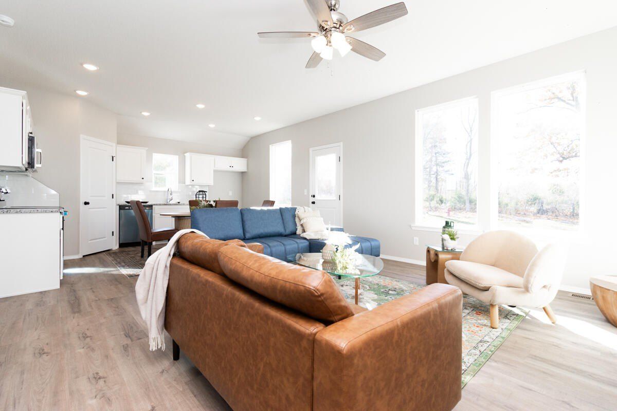815 Shorthorn Lane. Marshfield, MO 65706