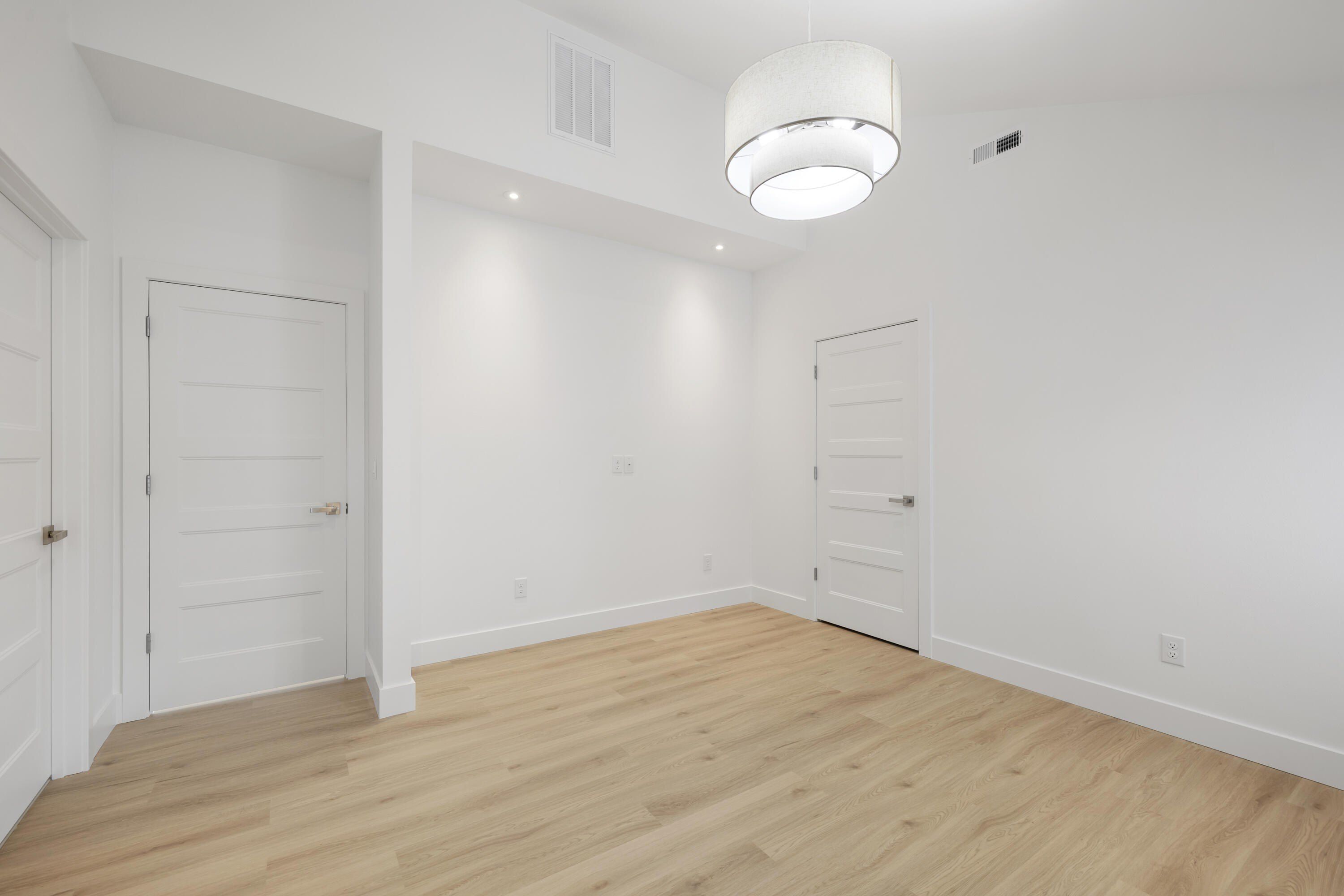 2807 S 14Th Avenue. Ozark, MO 65721