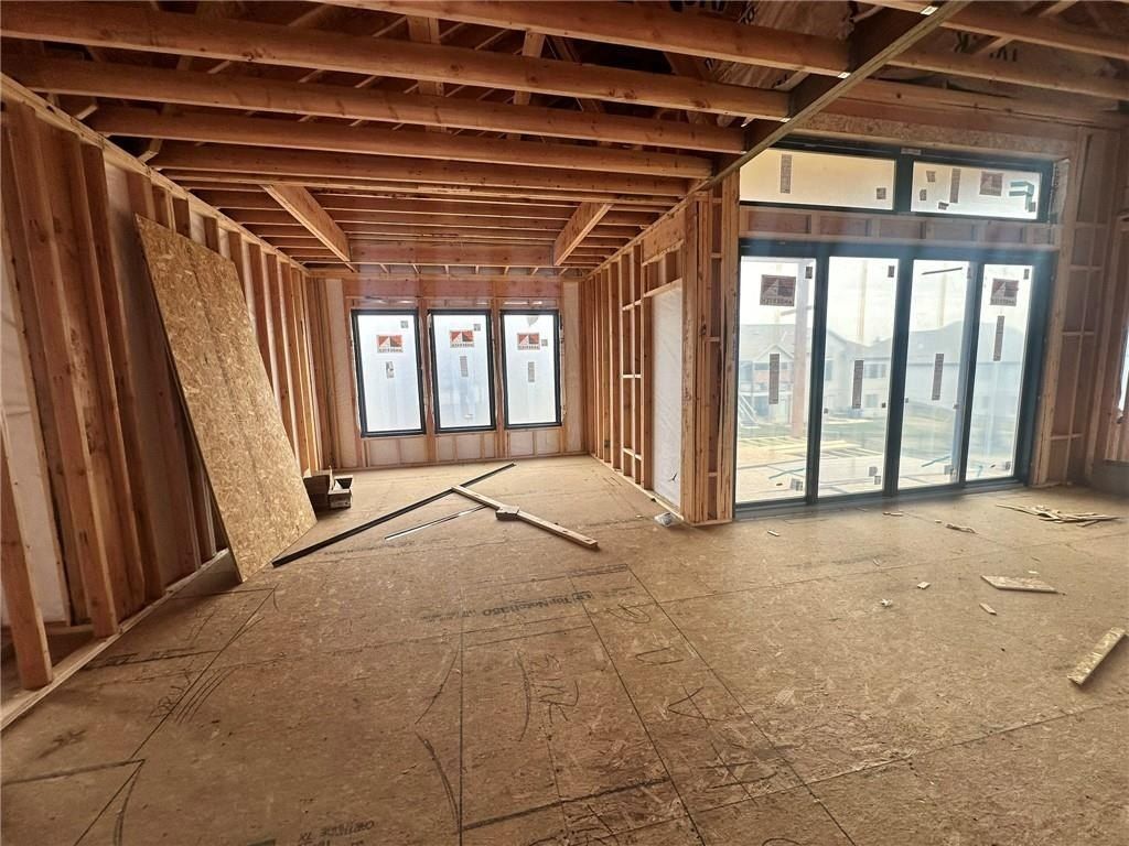 1100 Deer Run Drive. Greenwood, MO 64034