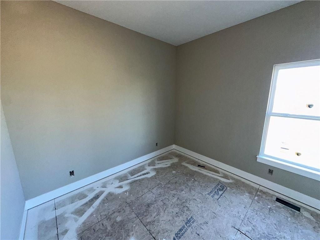 18699 E Bundschu Road. Independence, MO 64056