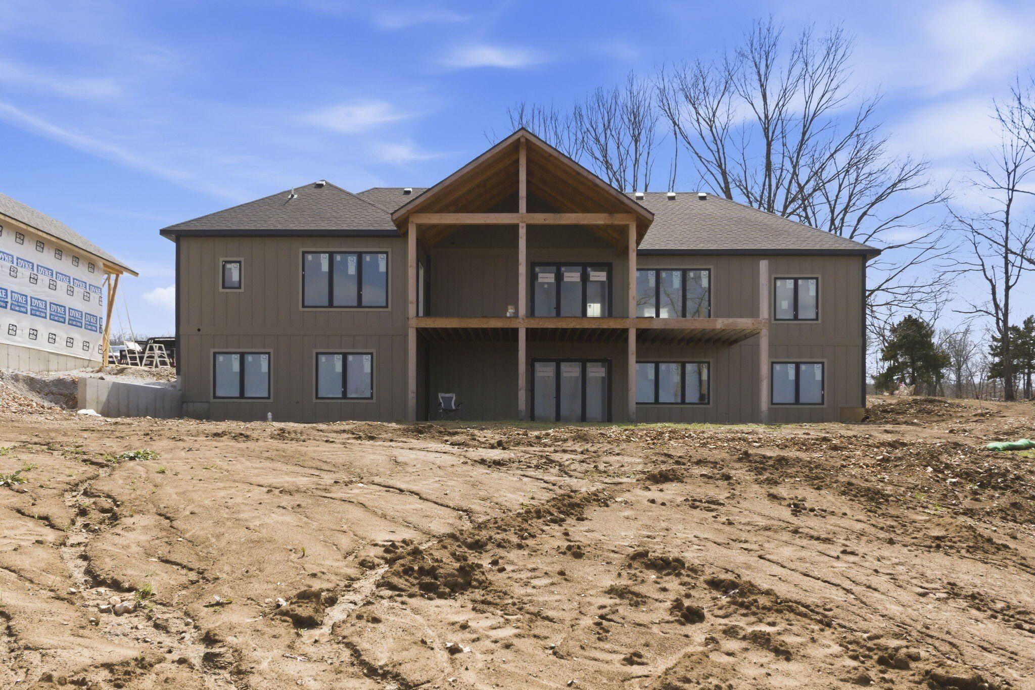 170 Riverpointe View. Ozark, MO 65721