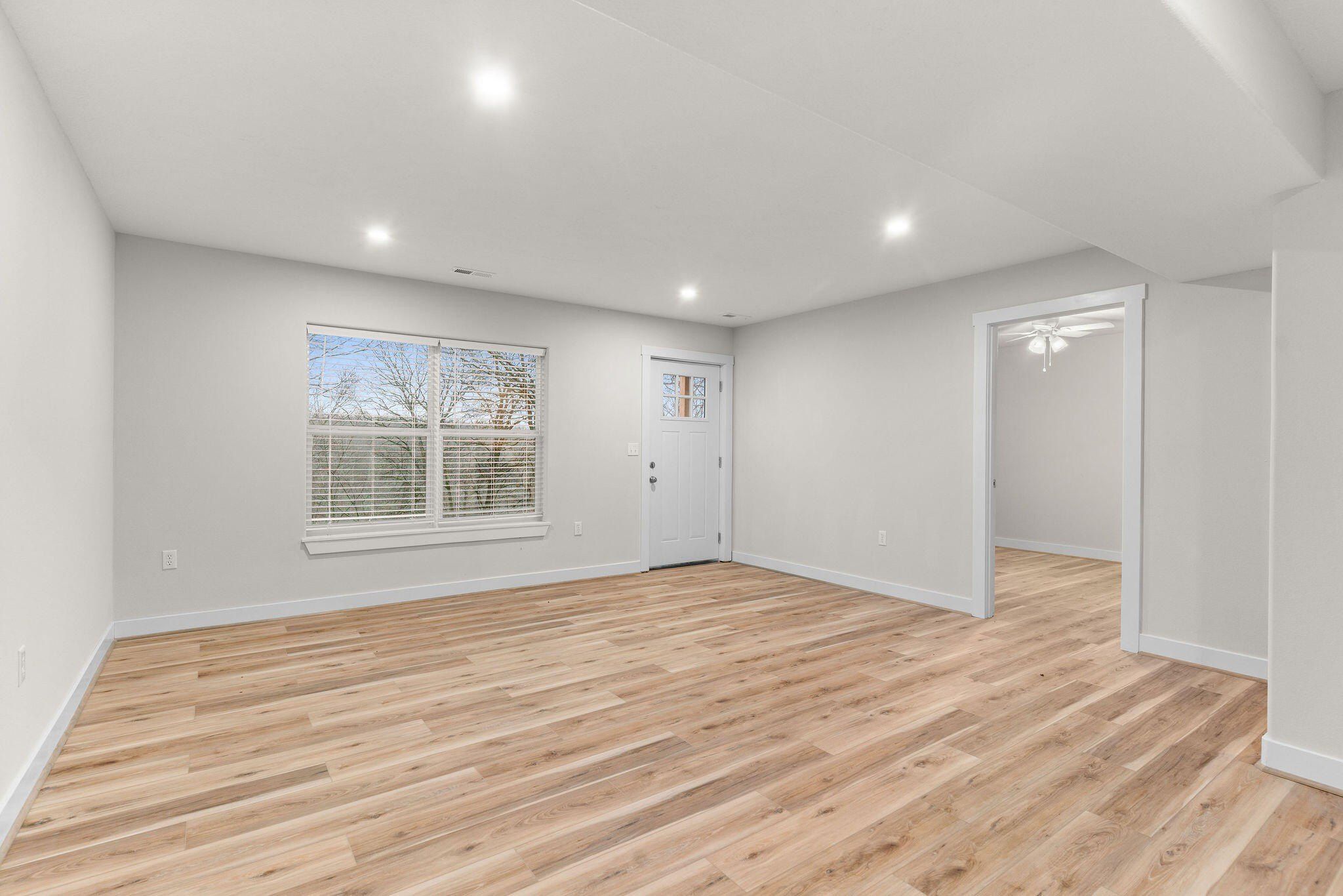 1373 Morningside Falls Boulevard. Blue Eye, MO 65611