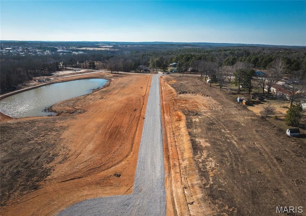 108 Clementine Lane. Houston, MO 65483