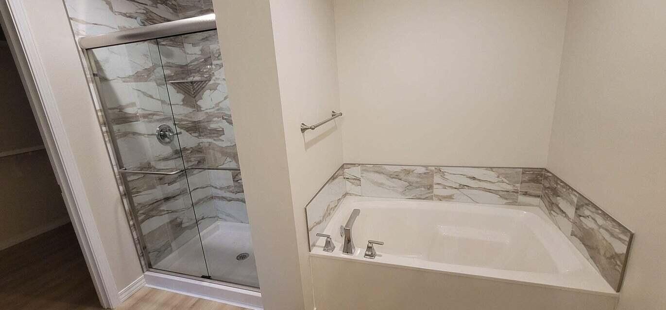 671 W Castor Loop. Nixa, MO 65714