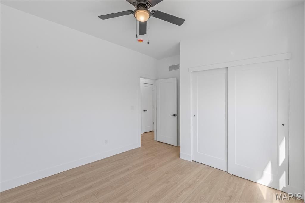 220 Echo Lake Circle. Byrnes Mill, MO 63025