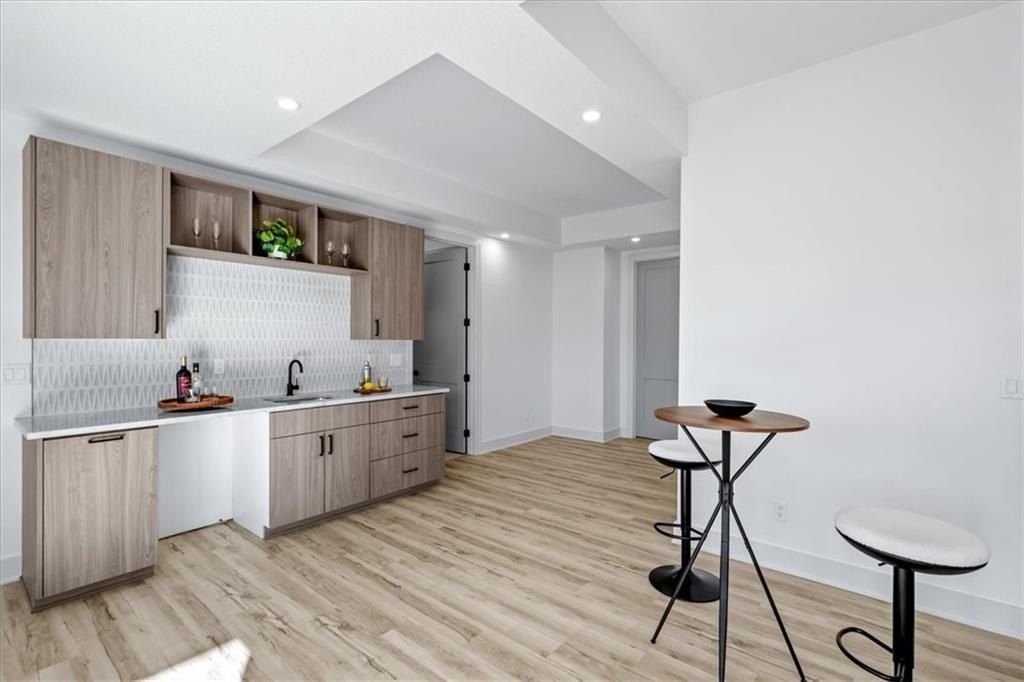 2611 Nw 84Th Terrace. Kansas City, MO 64154